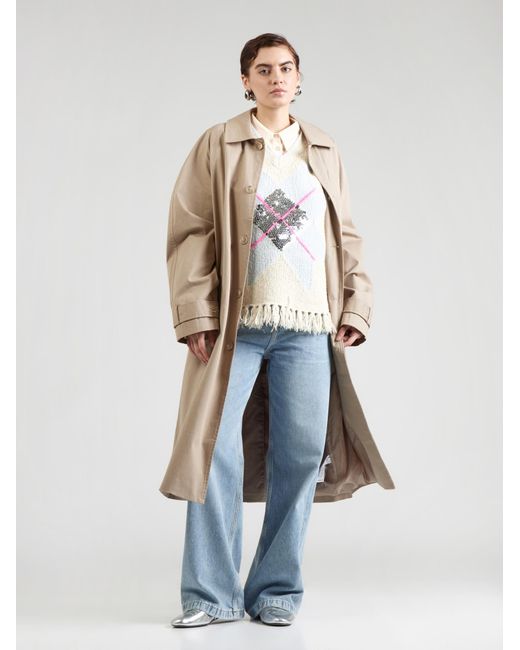 Grace White Pullover Snow
