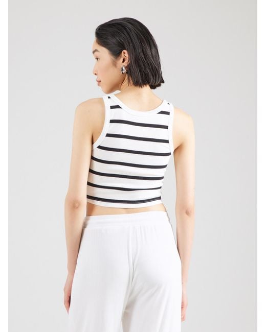 Studio Select White Top Marlene