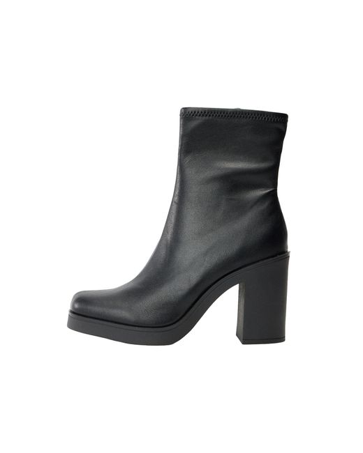 Steve Madden Black Stiefelette Mesmerize