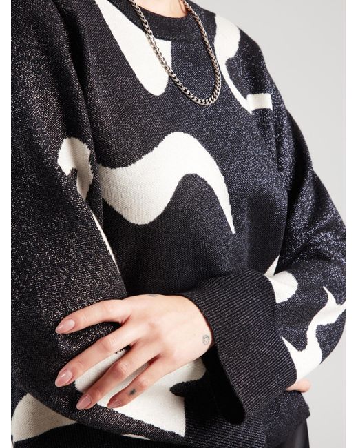 Numph Black Pullover Numitzy