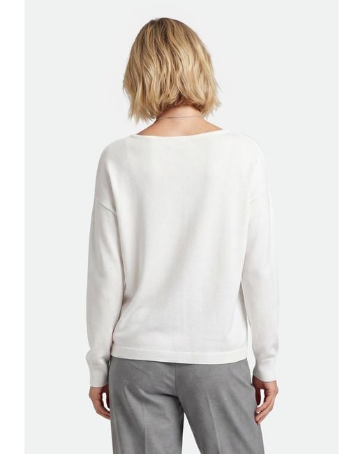 Usha White Pullover