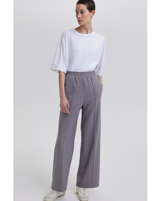 Touché Privé Blue Hose