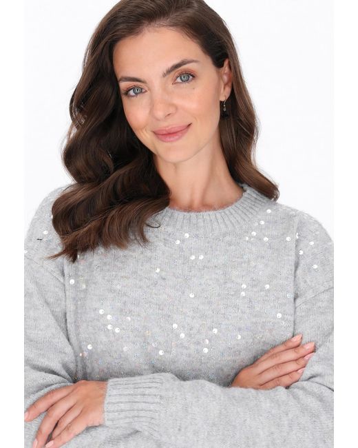 Usha White Pullover