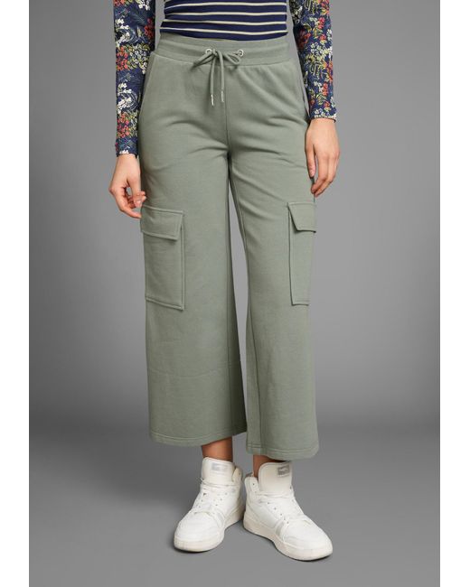 Kangaroos Green Hose