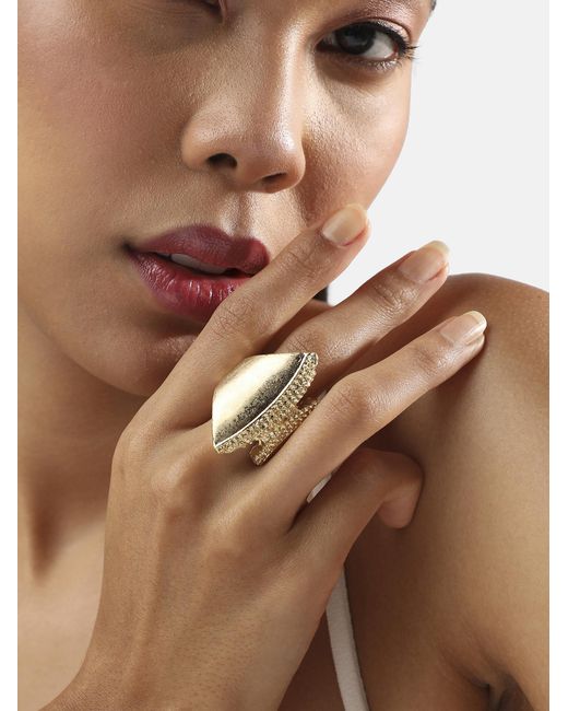 SOH White Ring Jesmin