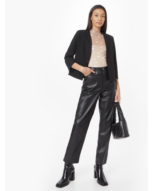Comma, Black Blazer