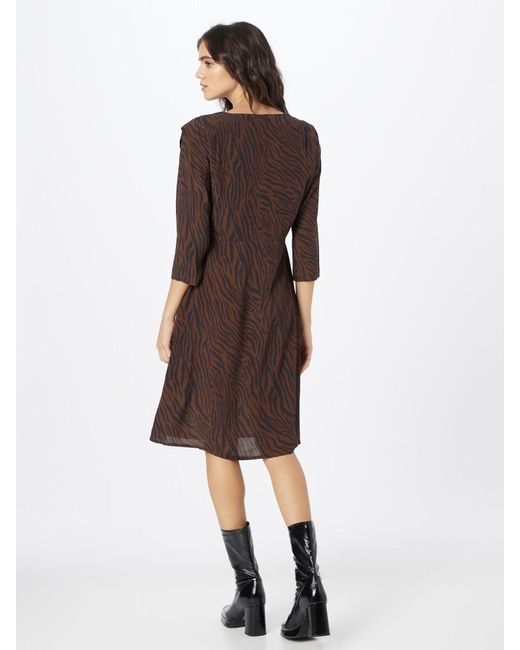 System Action Brown Kleid