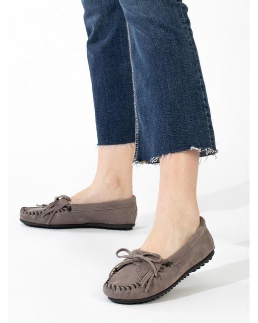 Minnetonka Gray Mokassin Kilty