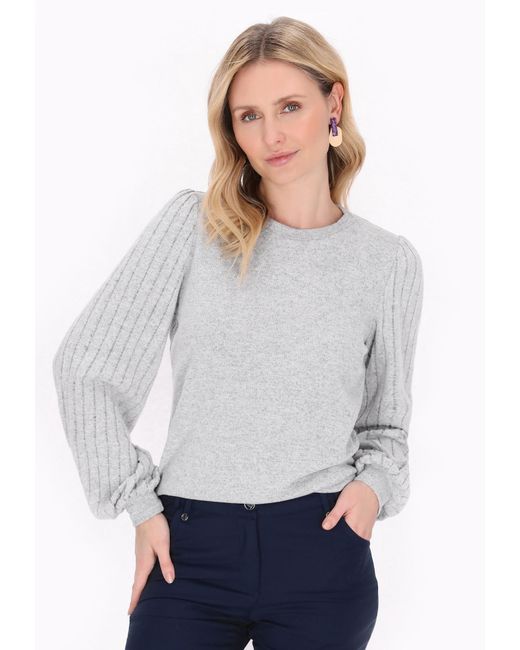 Usha White Pullover