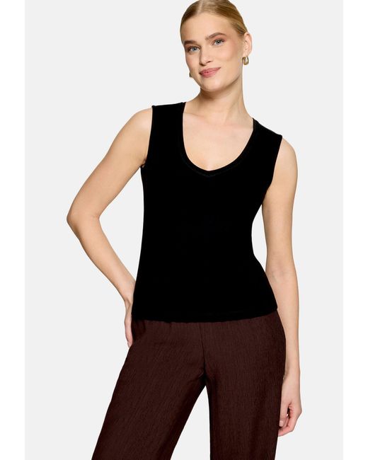 Zero Black Basic Shirt Mit V-Ausschnitt