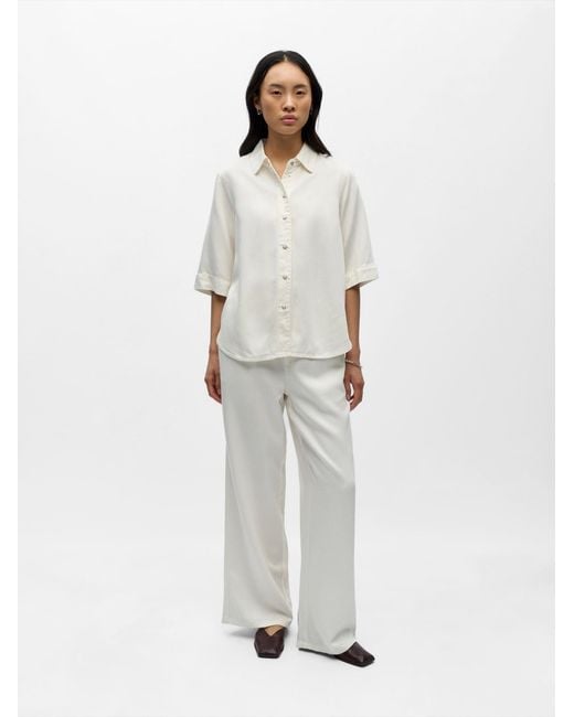Object White Bluse Objframe