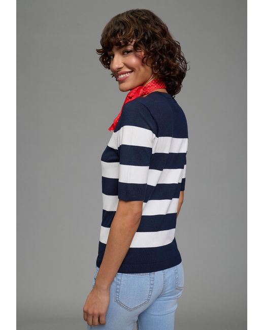 Flashlights Red Pullover