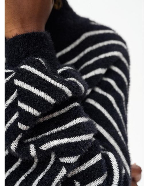 Blue Shadow Black Pullover