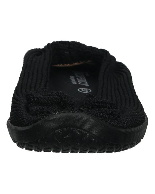 Arcopedico Black Slipper