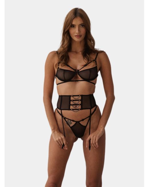 Promees Black String Mimi