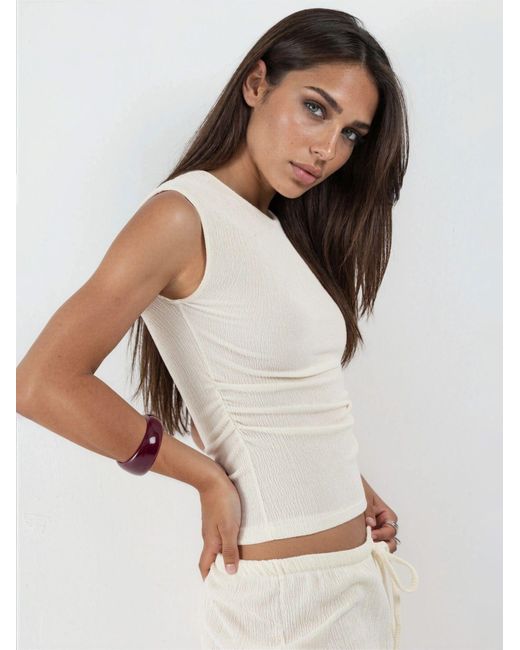 Busem White Top