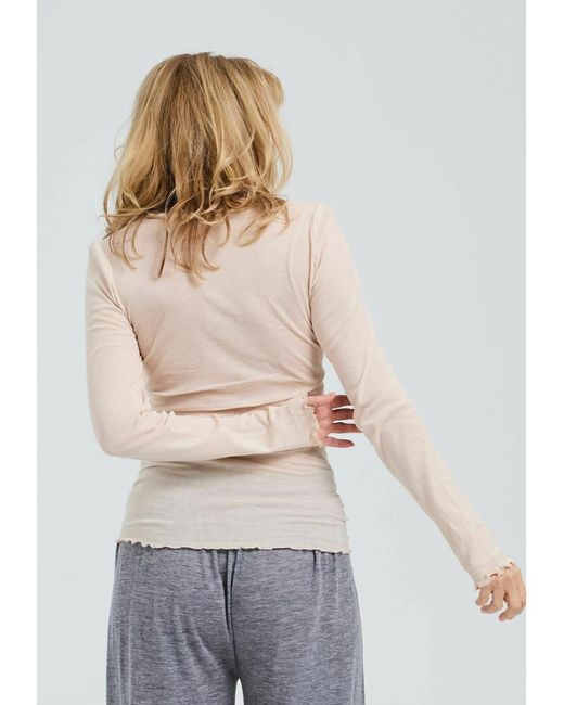 Seamless Basic White Top Romance