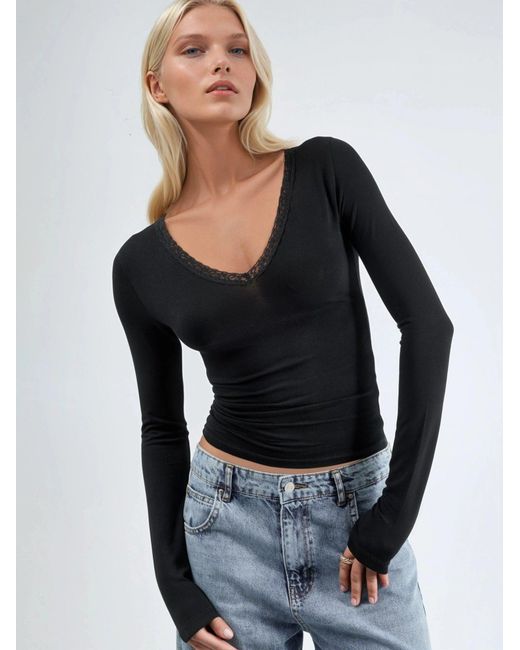 Busem Black Top