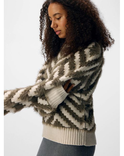 Object White Pullover Hollow