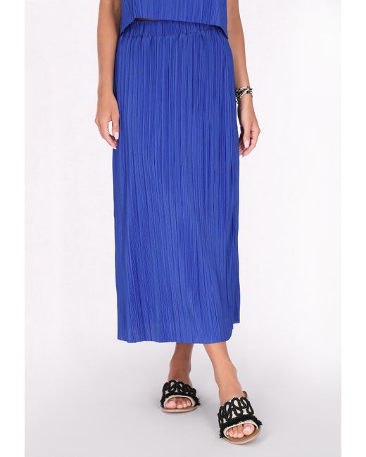 IZIA Blue Rock