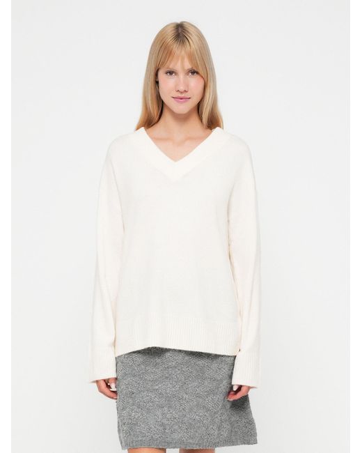 Gap White Pullover Airy