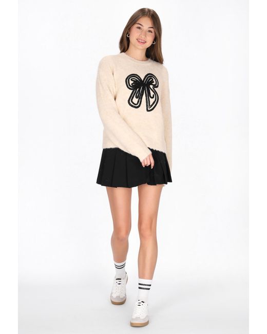 myMo White Pullover