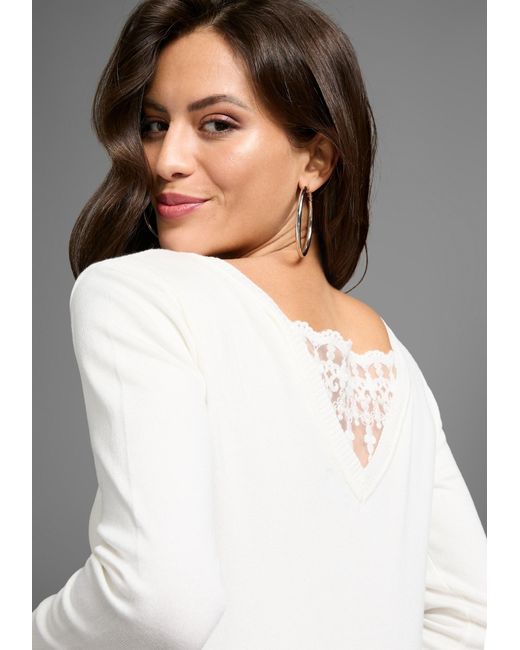 Laura Scott White Pullover