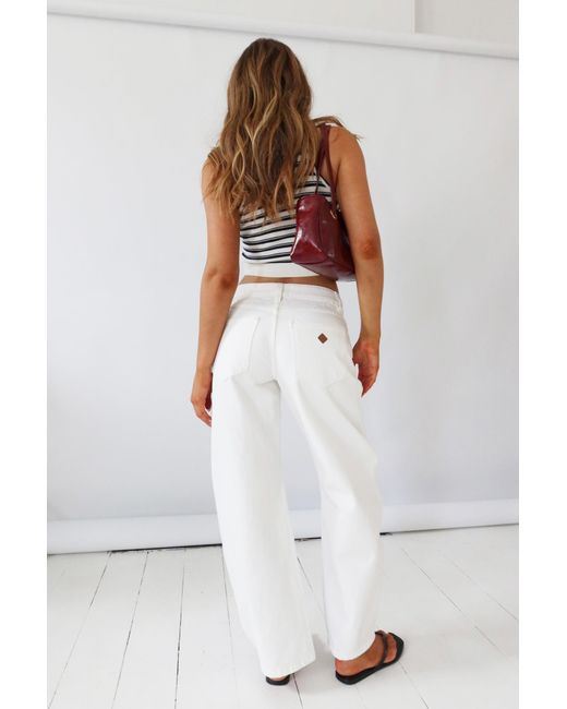 Abrand Jeans White 99 Low Barrel Jean