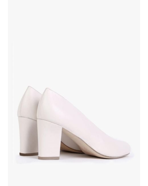 Daniel White Aneso Cream Leather V Front Court Shoes