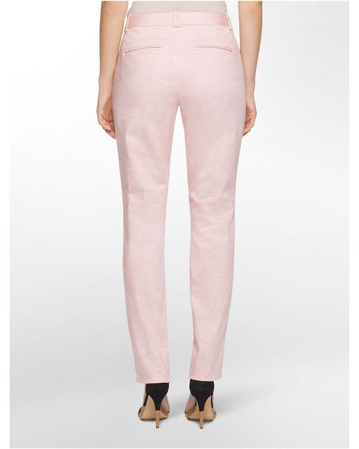 Body fit pants Easy Style Guide to the Best Pants for Your Body Shape - how to choose styles that flatter your body shape. I have such a weird hip/waist ratio that it is impossible for me to find pants that fit right through both the hips and the waist. Maternity pants really are the best option. Plus, I really like not having red marks around my belly at.
