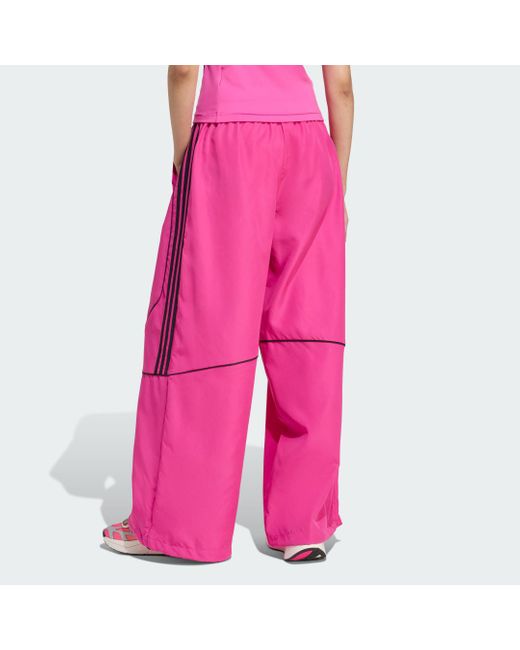Teamgeist Adicolor Pantaloni Da Allenamento Cuciti Oversize di Adidas in Pink