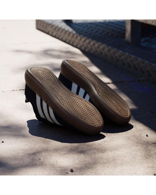 Adidas Blue Barreda Decode Schuh