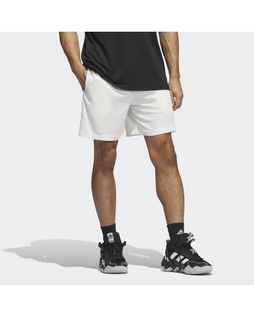 Short da basket Badge of Sport di Adidas in Black da Uomo