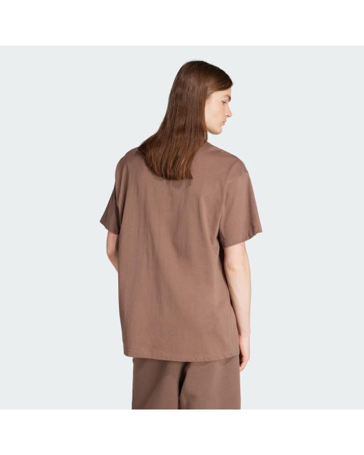Camiseta Essential Color Logo Oversized Adidas de hombre de color Brown