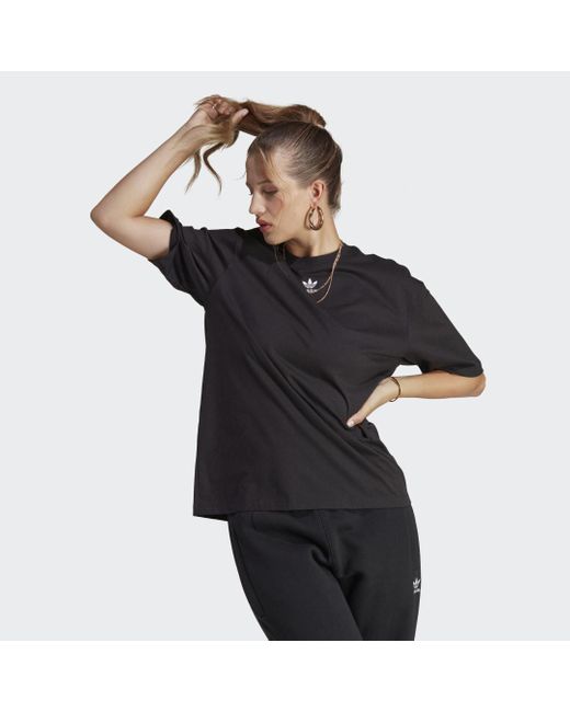 T-Shirt Adicolor Essentials di Adidas in Black
