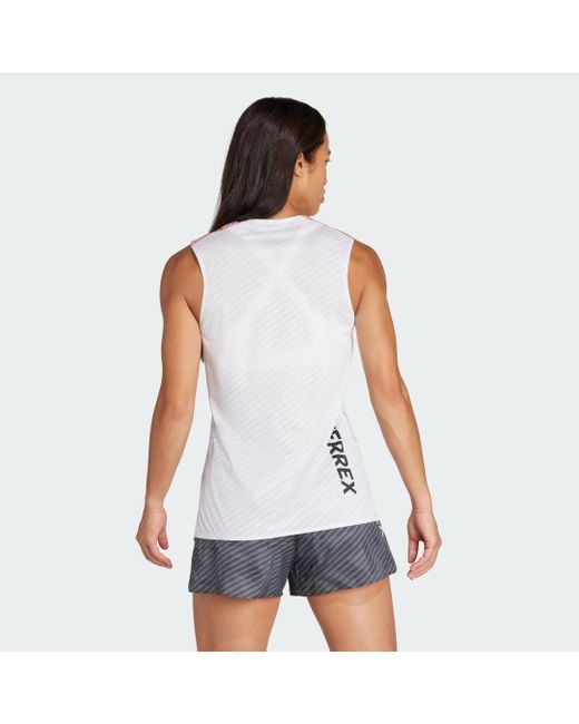 Terrex Techrock Pro Tank Top di Adidas in White
