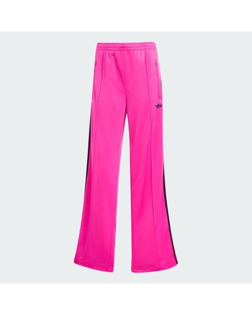 Track Pants Adicolor Classic Firebird Loose di Adidas in Pink