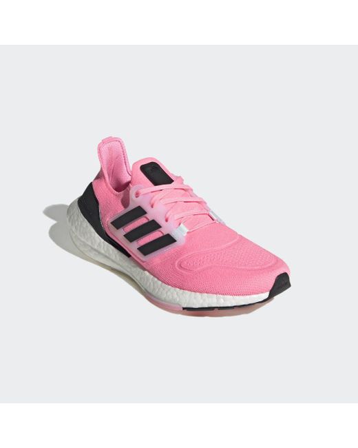 Scarpe Ultraboost 22 di Adidas in Pink