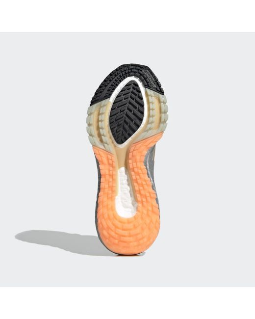 Scarpe Ultraboost 22 COLD.RDY 2.0 di Adidas in Natural