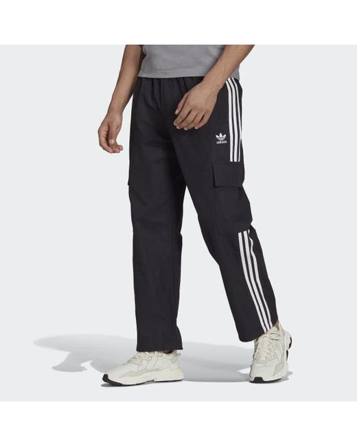 adicolor classics 3 stripes cargo tracksuit bottoms