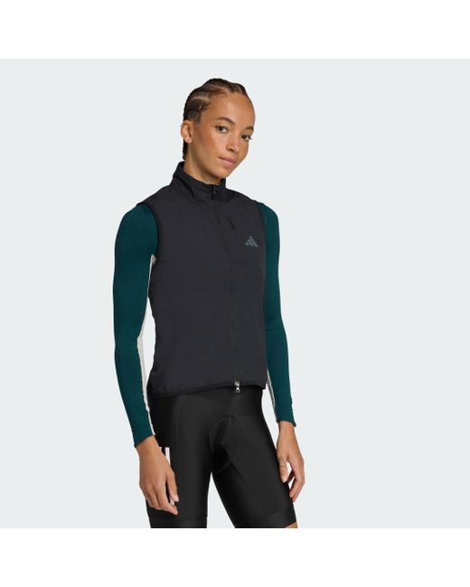 Gilet Antivento Essentials di Adidas in Black