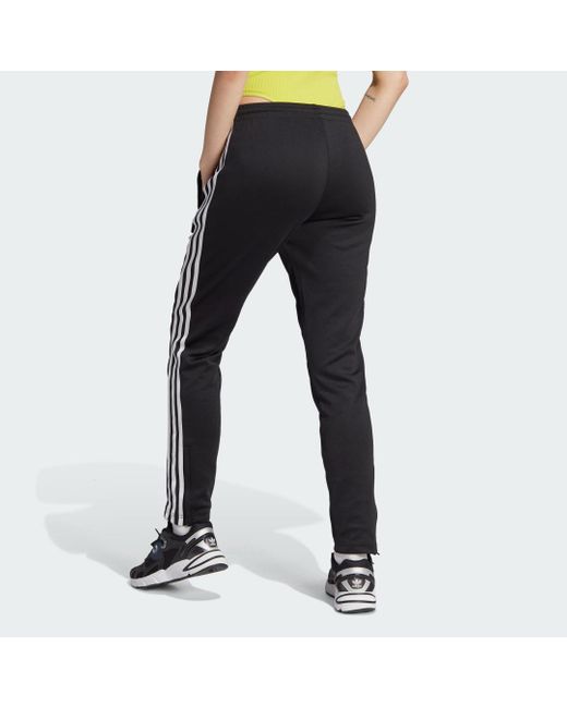 Track pants adicolor SST di Adidas in Black