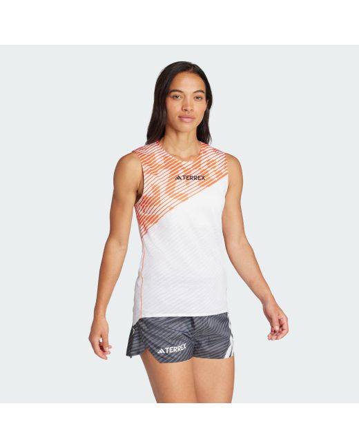 Terrex Techrock Pro Tank Top di Adidas in White