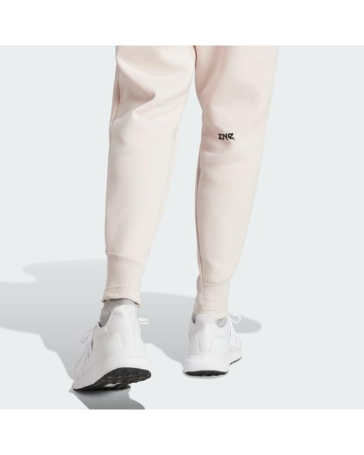 Pantaloni Z.N.E. Premium di Adidas in Natural da Uomo