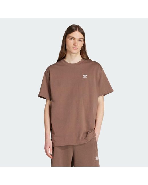 Camiseta Essential Color Logo Oversized Adidas de hombre de color Brown