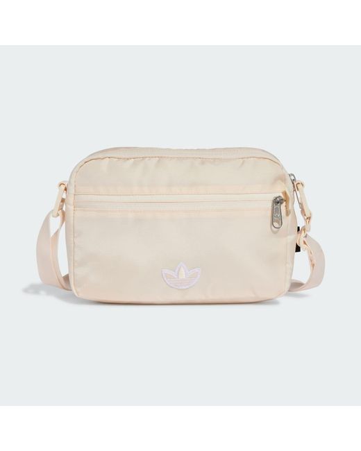 Borsa Premium Essentials Small Airliner di Adidas in Natural