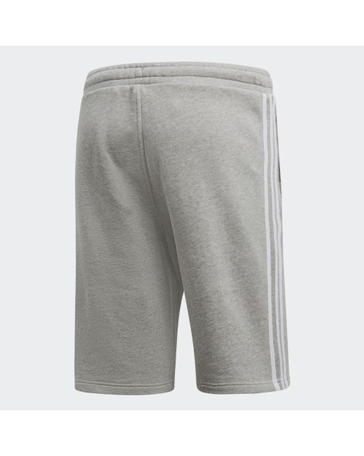 adidas Baumwolle 3-Streifen Fleece Shorts Herren in Grau für Herren -  Sparen Sie 39% | Lyst AT