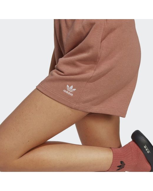 Short Essentials+ Made with Hemp di Adidas in Brown