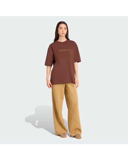 Camiseta Essentials Linear Oversized Adidas de color Brown