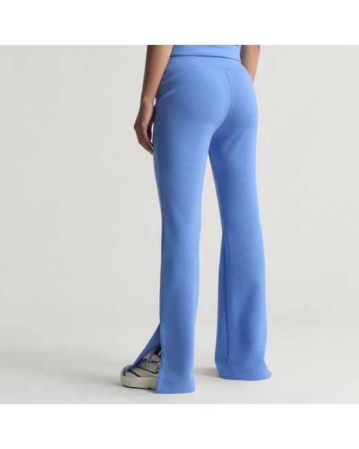 Tutti I Pantaloni Svasati Szn Soft Lux di Adidas in Blue